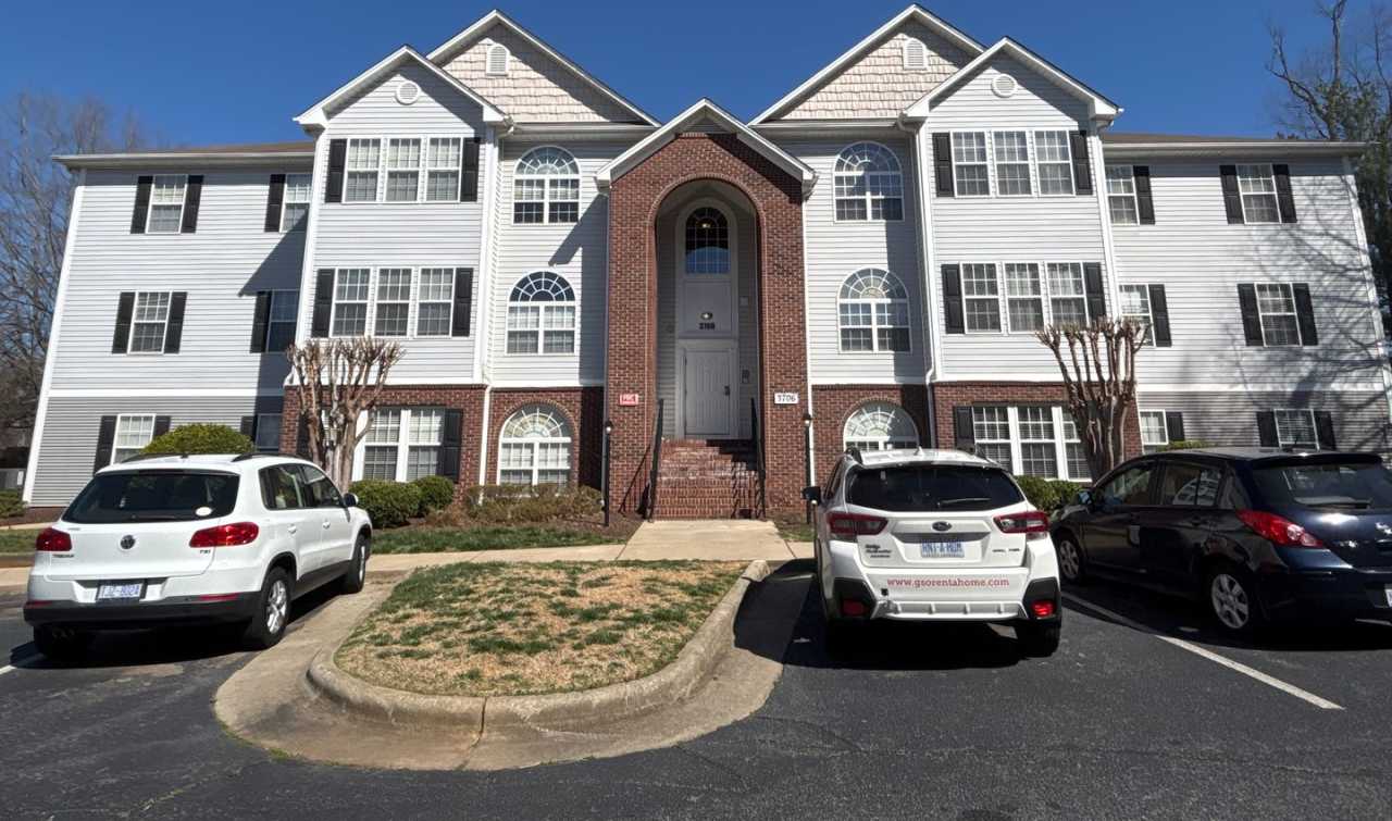 Apartment Located Close to Battleground Park
