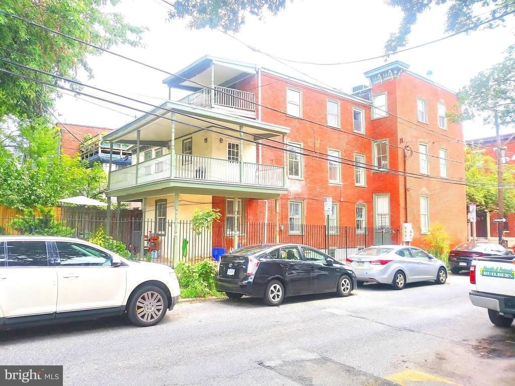 2043 MOUNT VERNON STREET