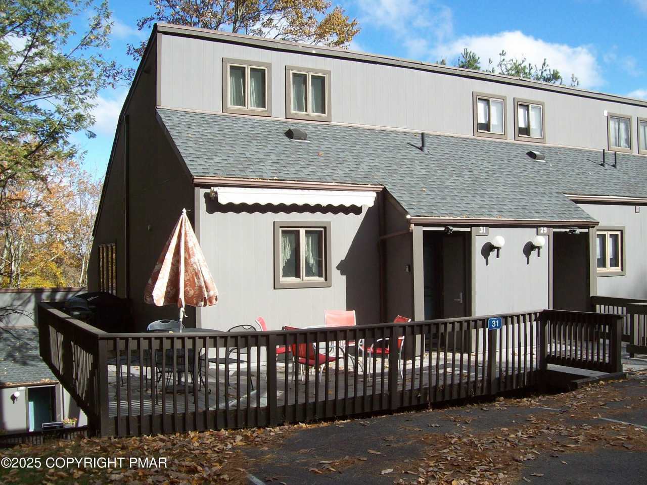 31 Middle Village Way