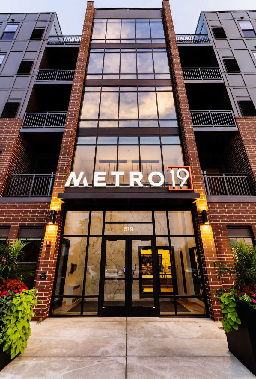 Metro 19 Apartments
