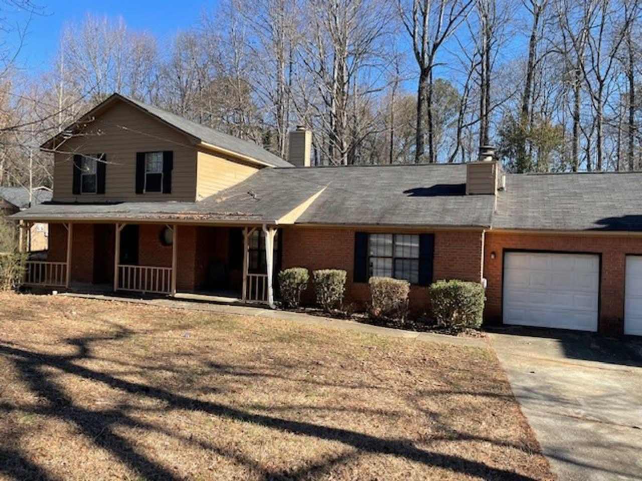 **ASK HOW YOU CAN MOVE IN WITH NO SECURITY DEPOSIT**333 River Brook Trl: 3BD, 2.5BA Duplex only 5 Minutes from I-75 For Rent in Riverdale! AVAILABLE FEB. 2026!