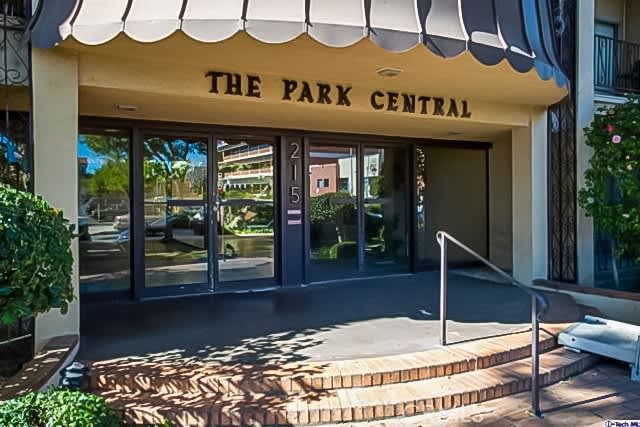 215 North Kenwood Street