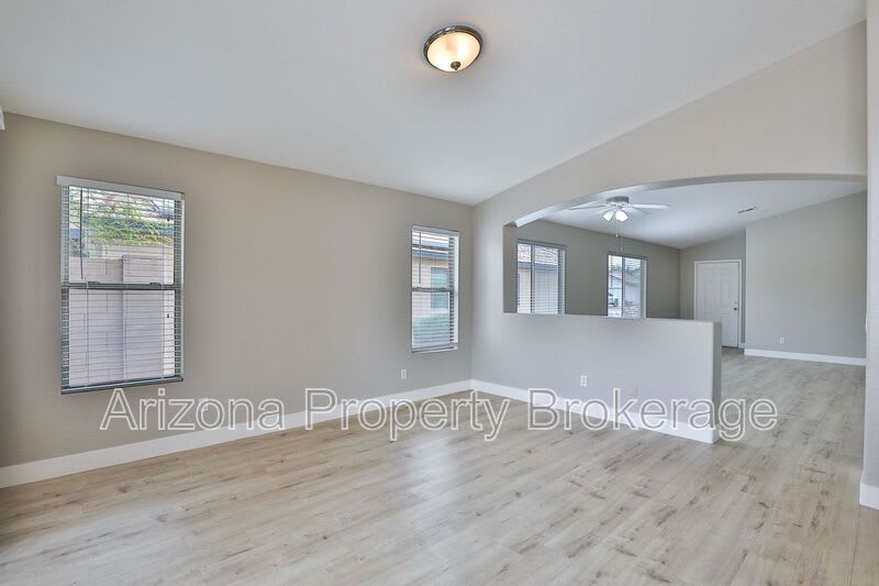 14818 W. Redfield Rd.