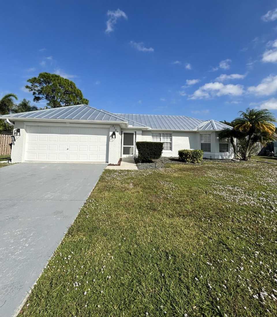 2109 SE Trillo Street