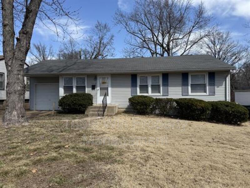 1115 Roxton Dr