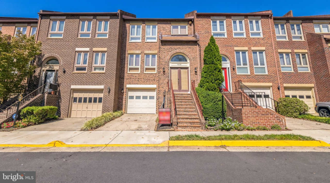 10174 TURNBERRY PLACE