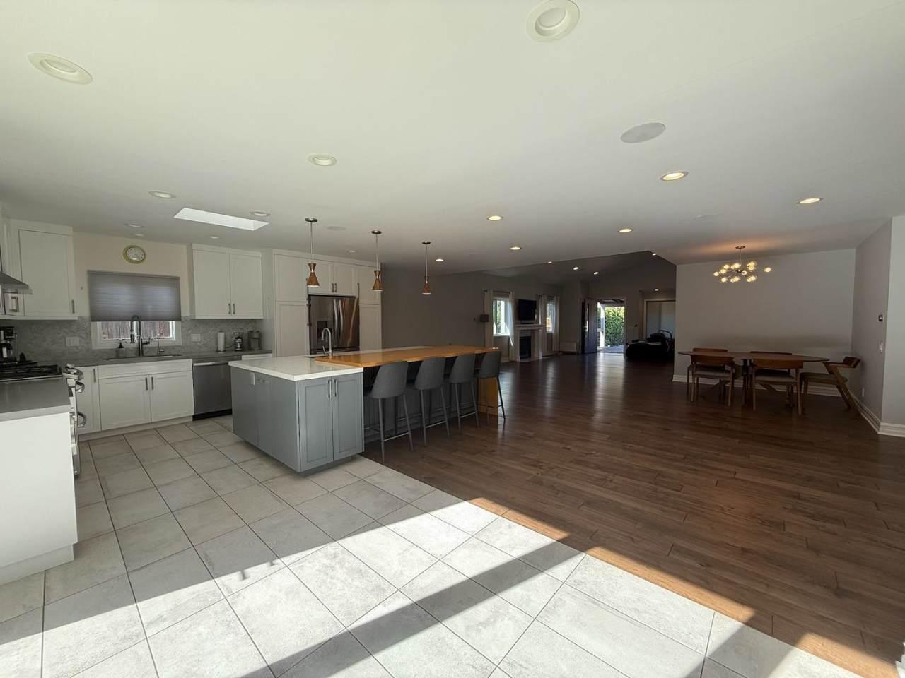 Single story - 3 bedroom, 3 bath + bonus room