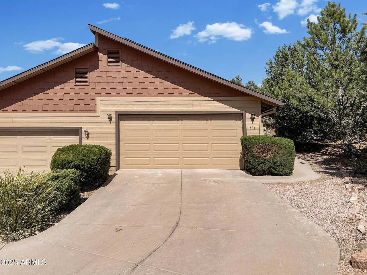 321 S GOLDEN BEAR Point