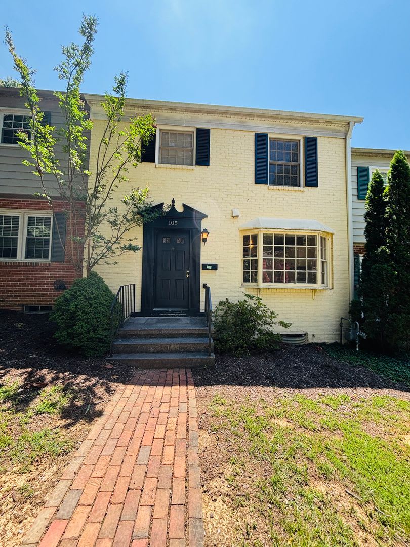 3 Bedroom 2.5 Bath Townhouse