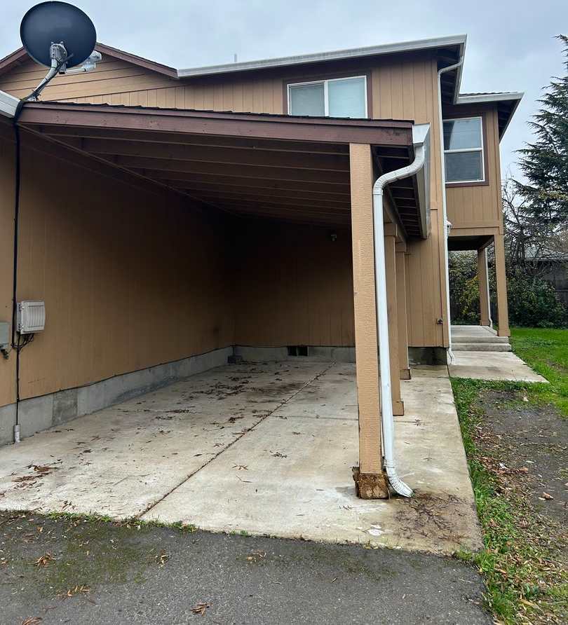 3 Bedroom 2.5 Bath Duplex