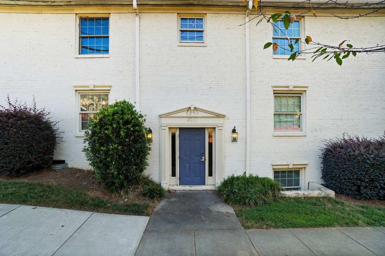 2 Bedroom Condo on Park Road!