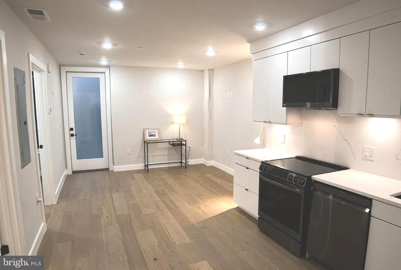 1208 M Street NW unit: 2