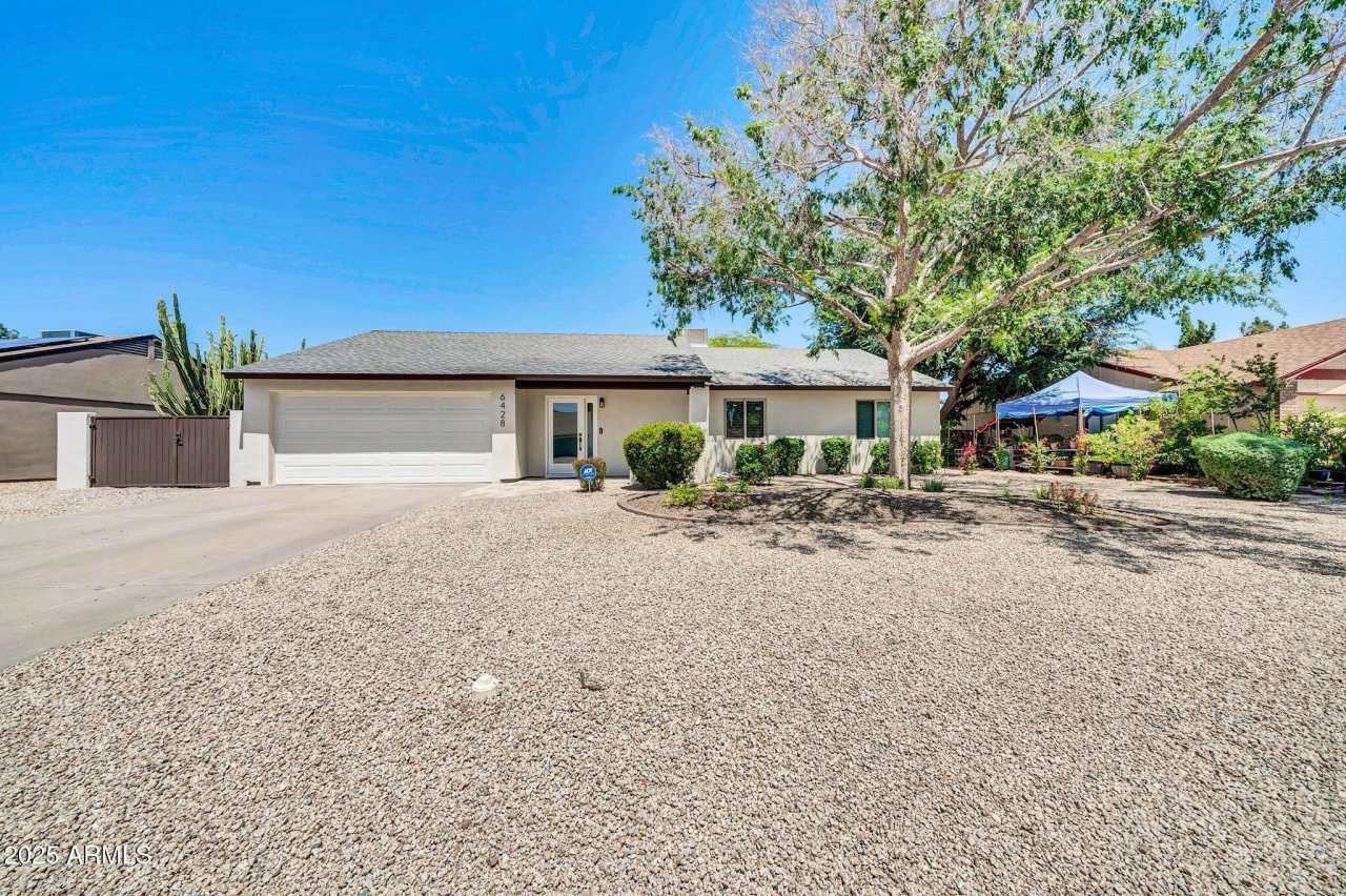 6428 E Grandview Drive