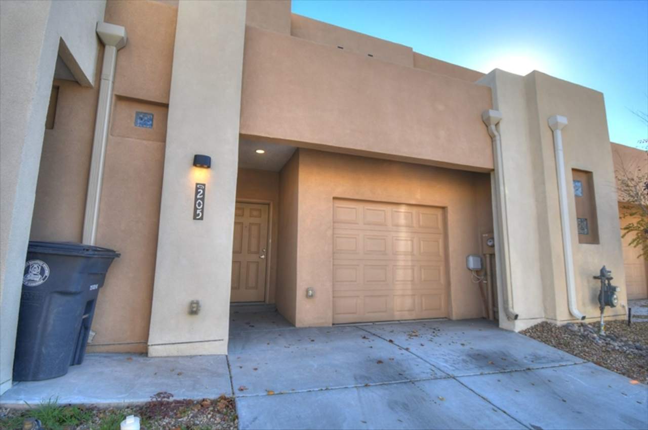 North Valley Town Home READY NOW!