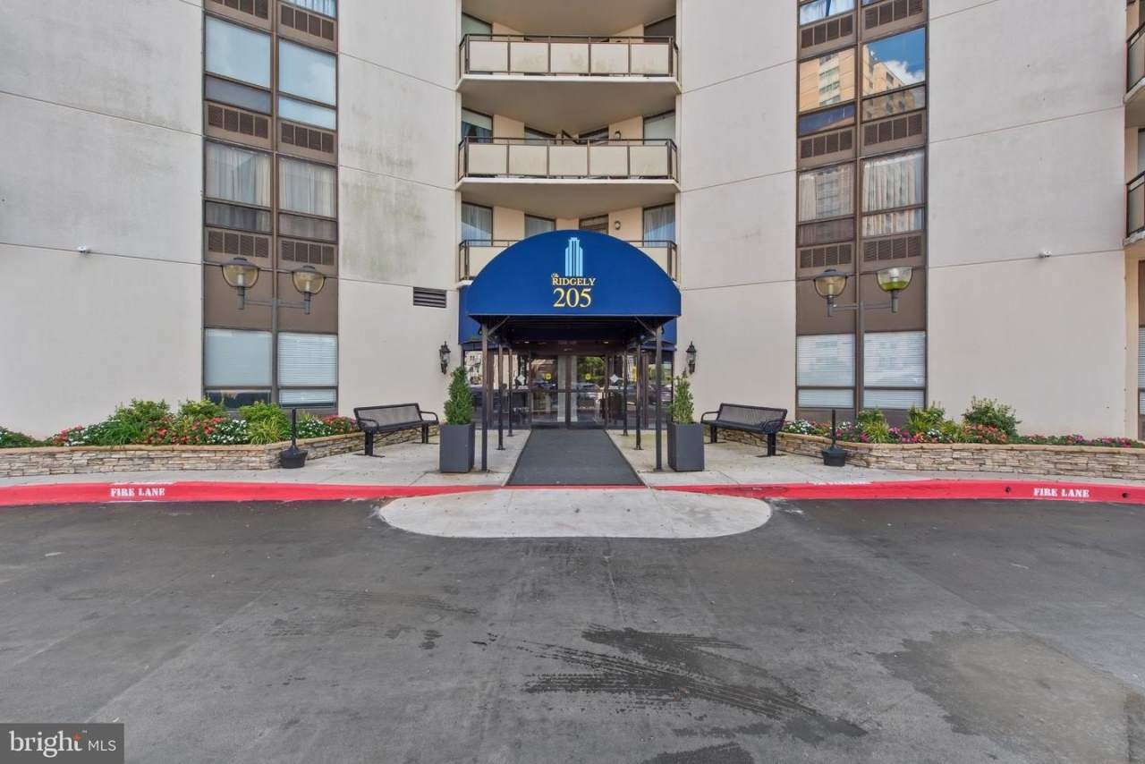 205 E JOPPA RD #1202
