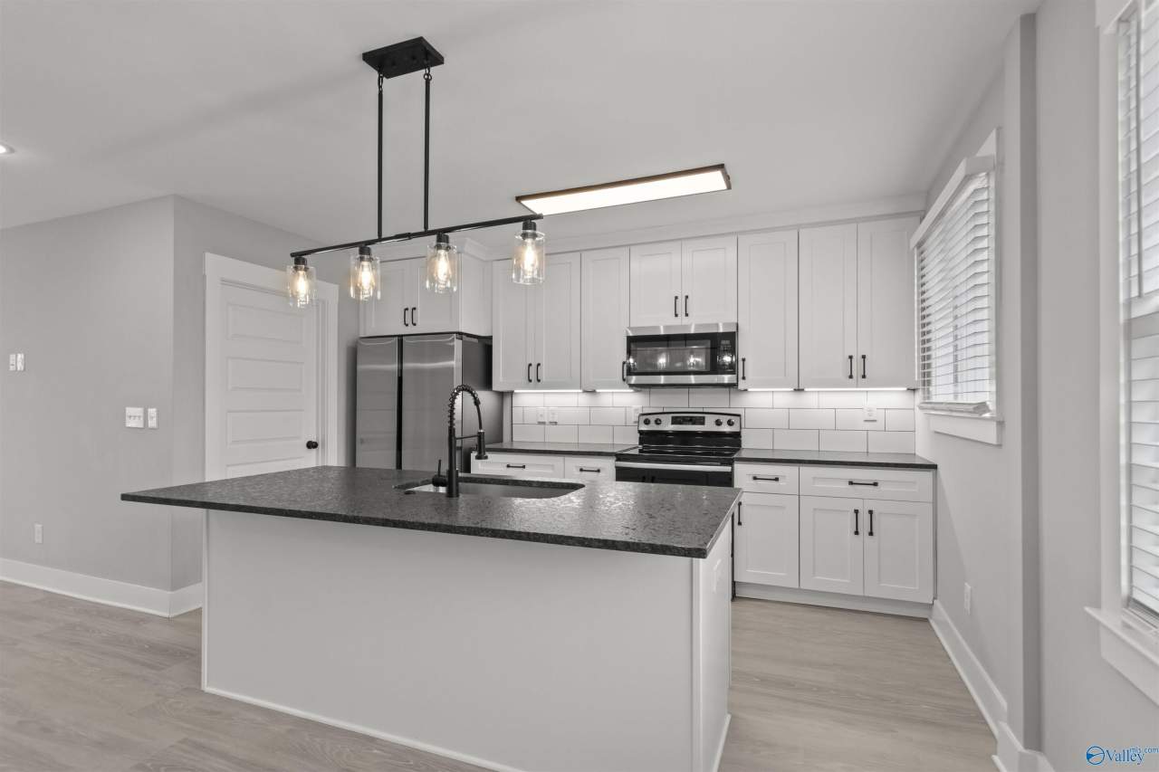 401 E Clinton Avenue E