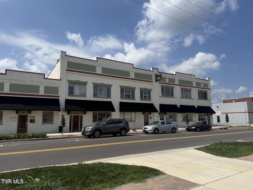 555 E Main Street unit: 209