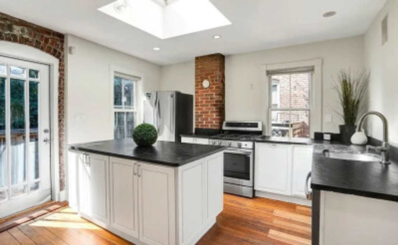 NEU 6 BED 3 BATH!!!!!