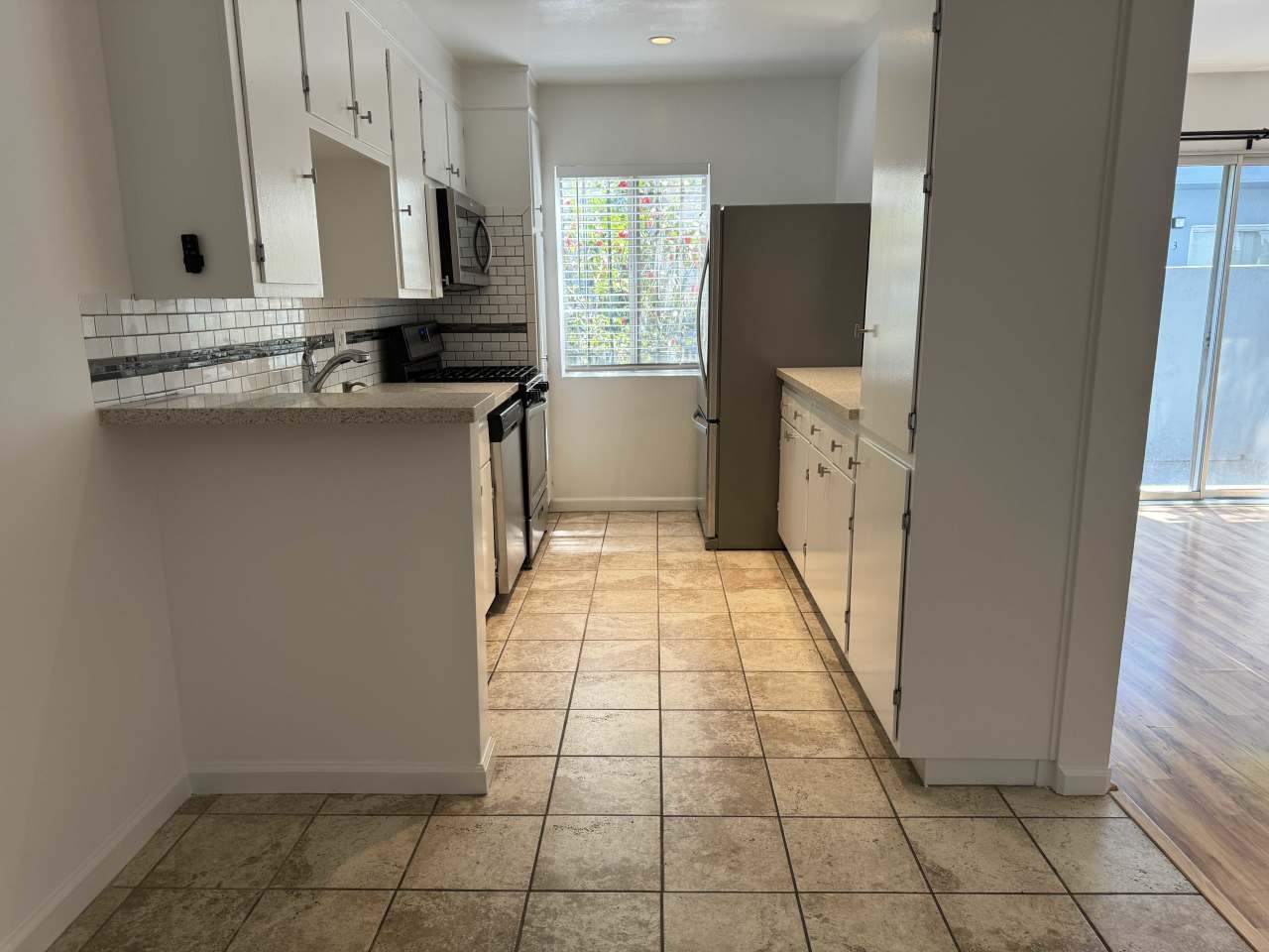 735 North Sycamore Avenue