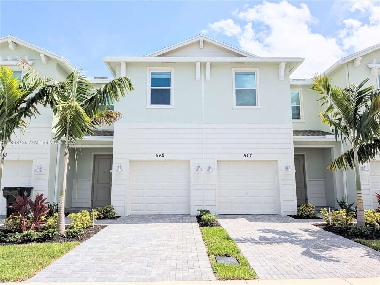 542 SE Rivergrass St