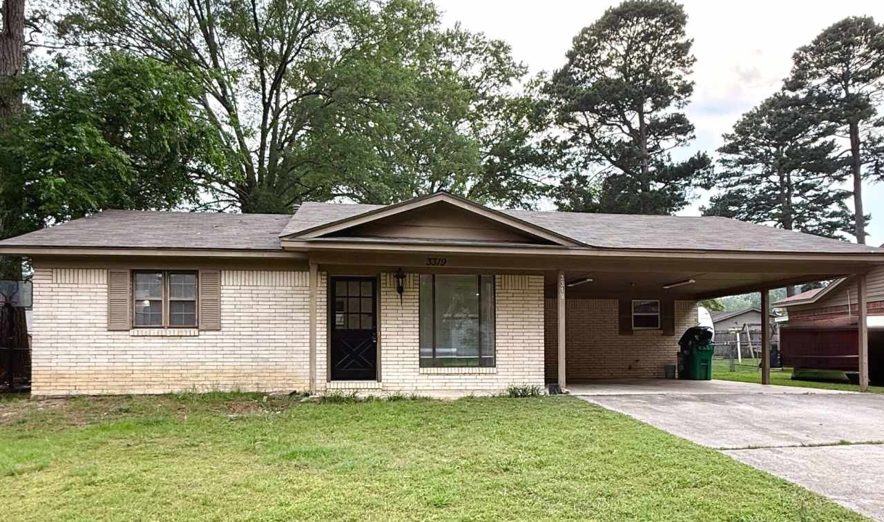 Beautiful House for Rent in the Bryant area!