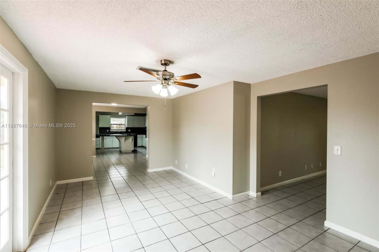 164 Santa Monica Ave