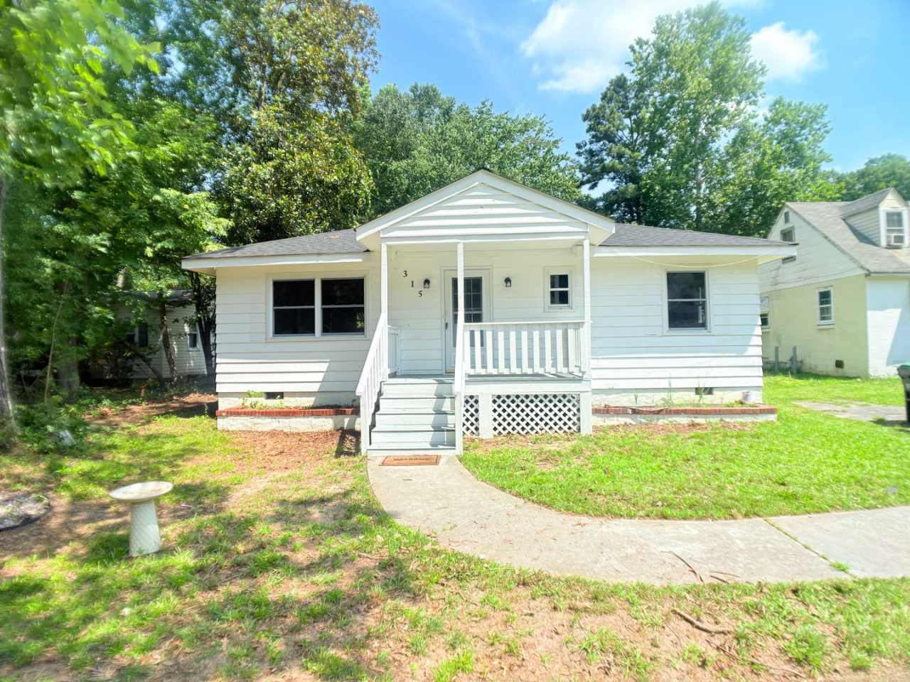 Cute Home under $2000 in Williamsburg!