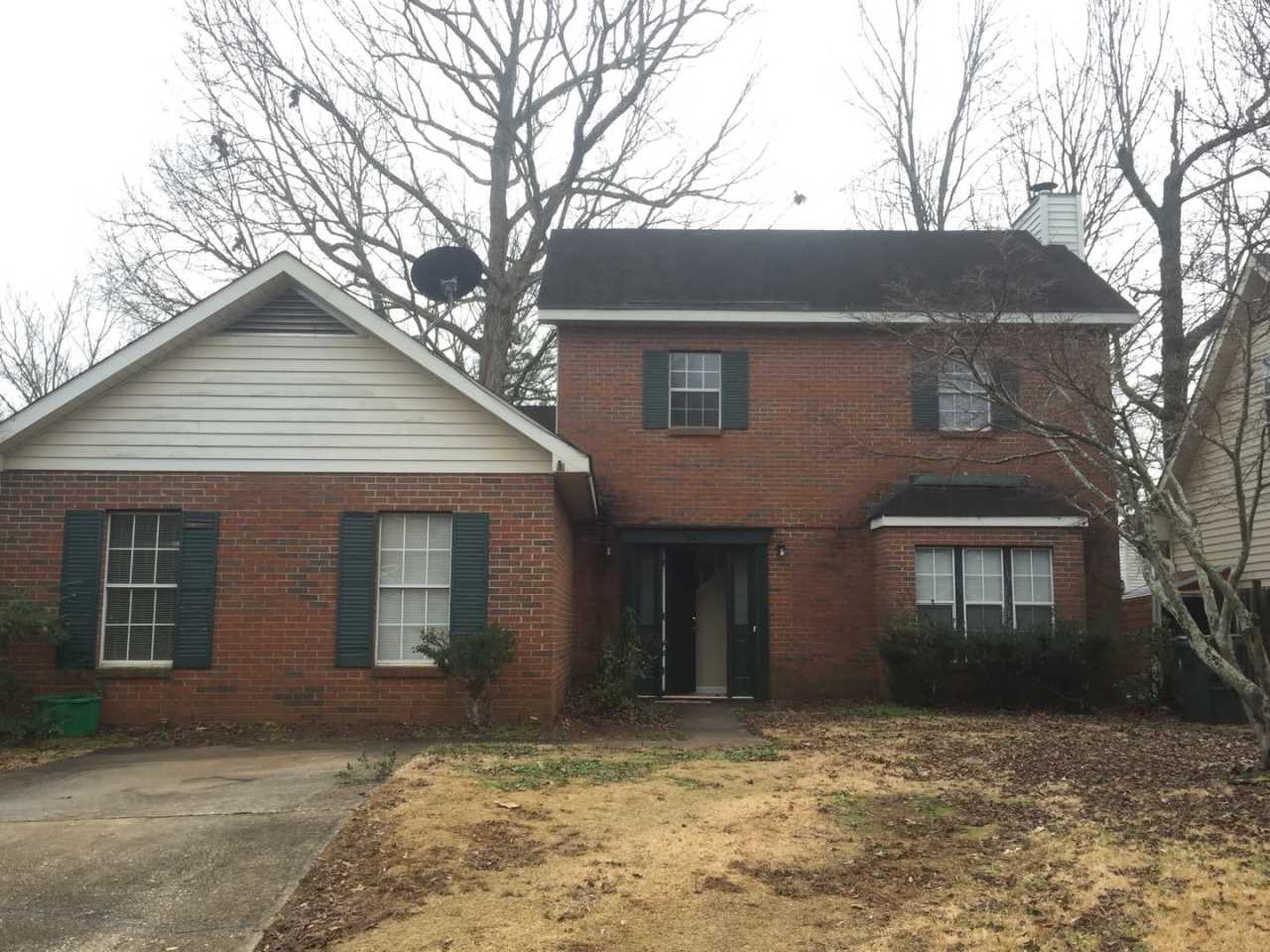 842 Chickasaw Available for August!