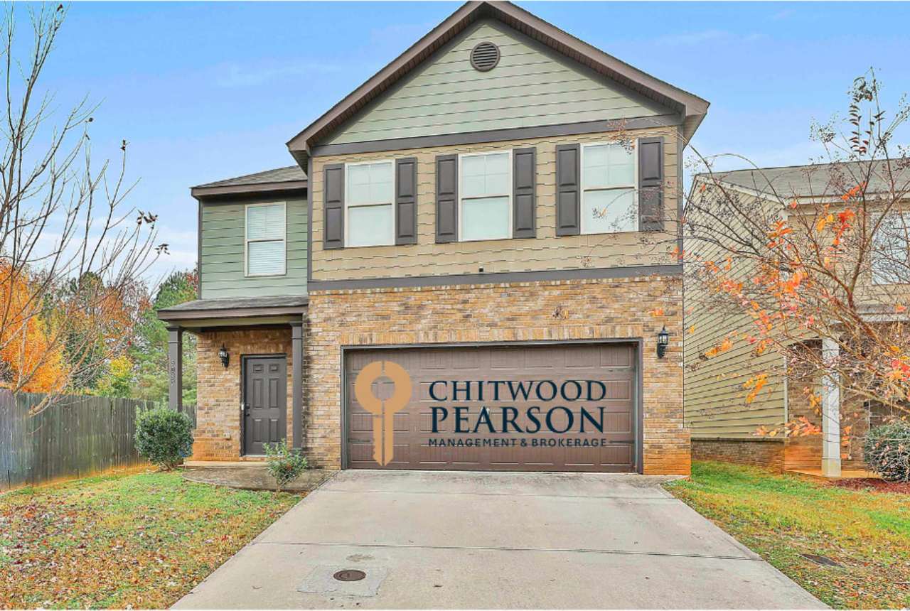 McDonough Home Spacious and Close to Everything!