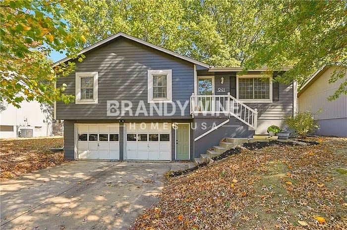 941 Northeast Bristol Drive