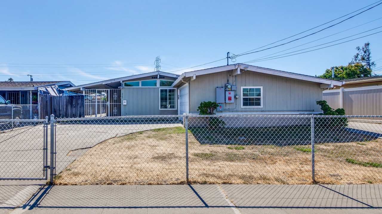 2782 Sleepy Hollow Ave