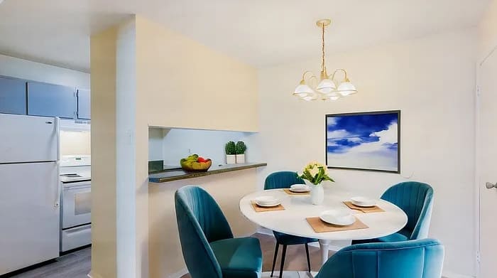 2217 Sedgwick Street