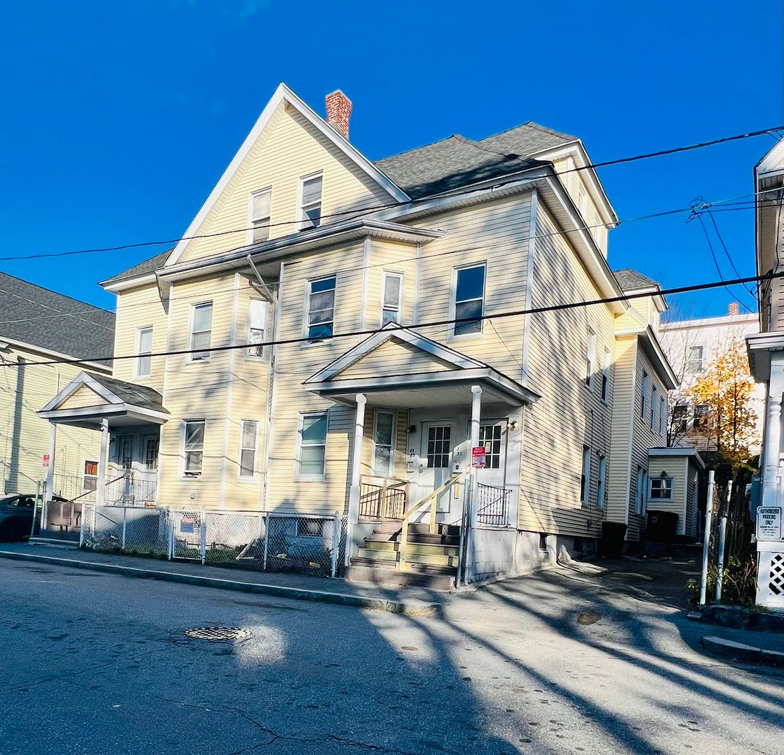 21-27 Clare St, Lowell