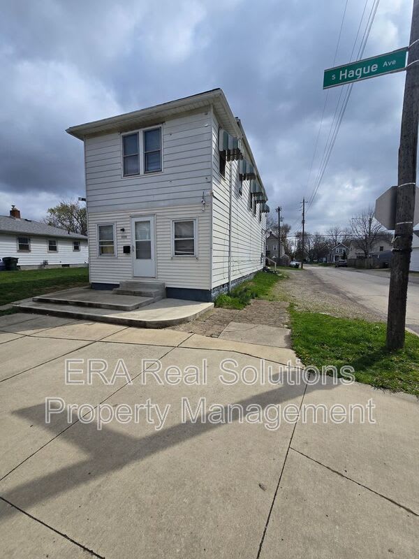 406 1/2 S Hague Ave