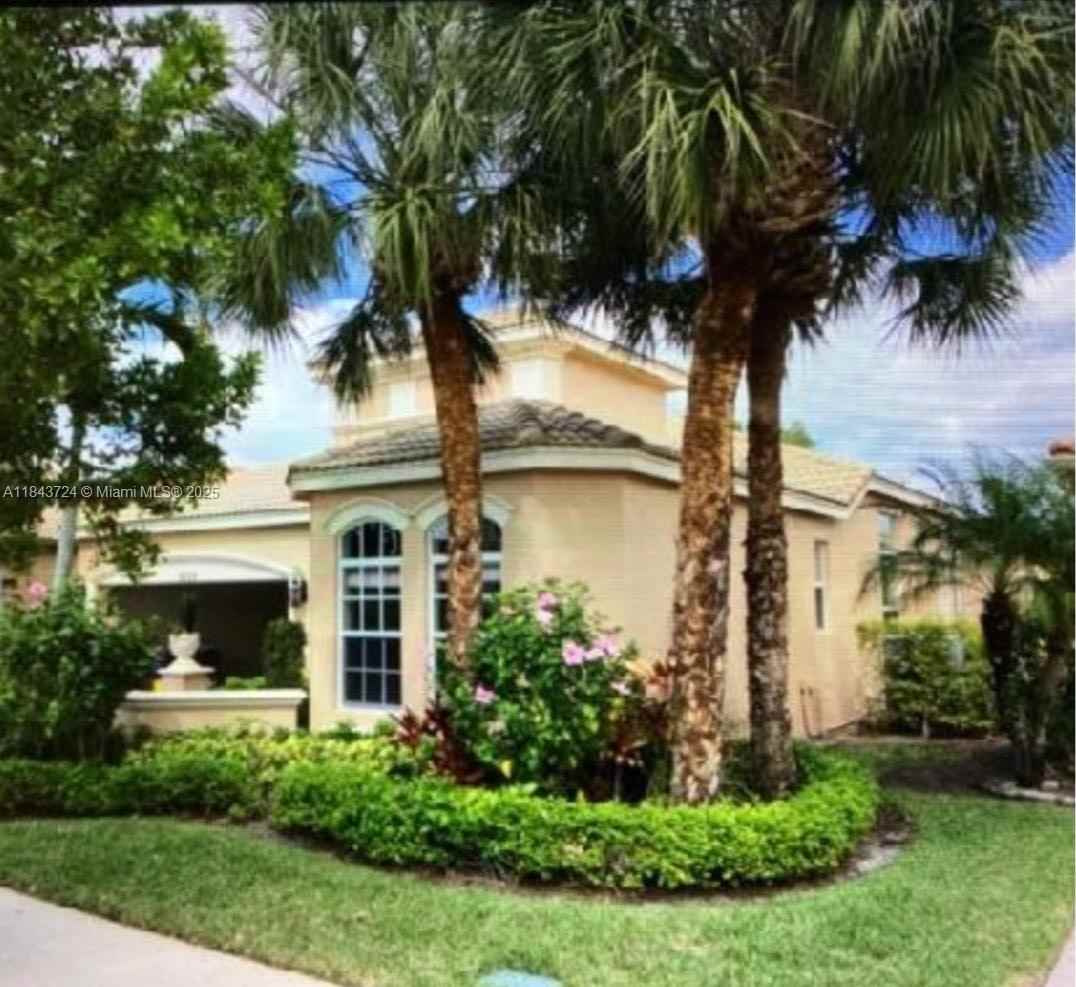 9329 W Via Grande  W