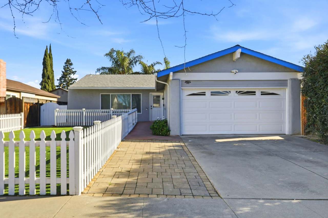 Turnkey Open-Concept Home with Central A/C  Solar