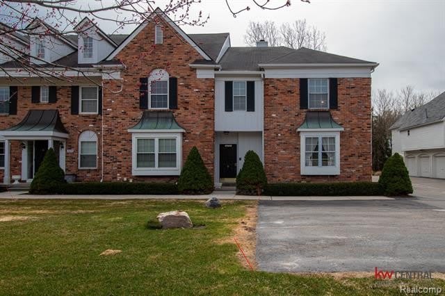 1675 HUNTINGTON Park