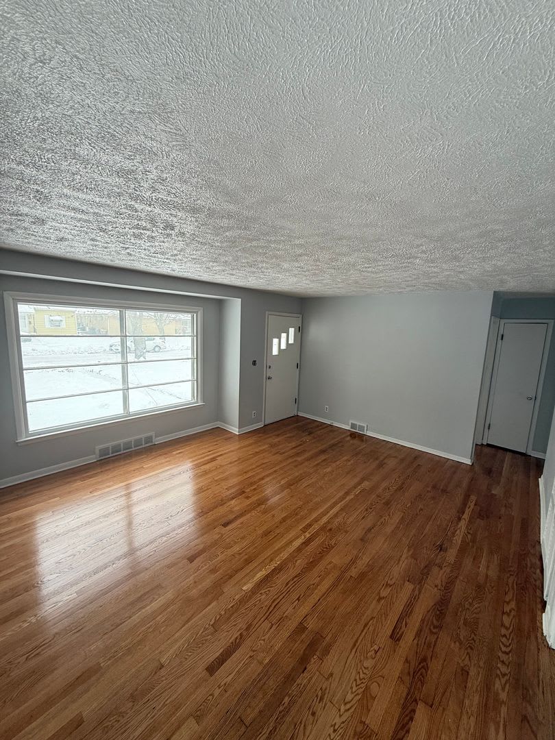 4 Bedroom / 1 Bathroom House