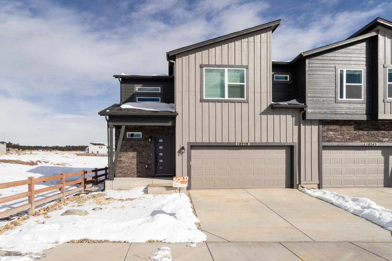 Beautiful, Brand-New Paired Home in Wolf Ranch