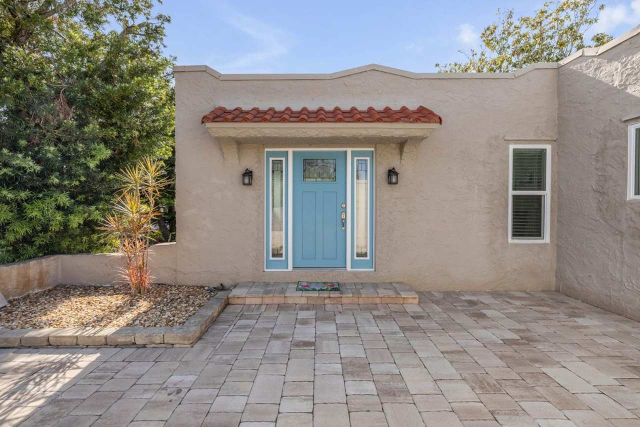 Renovated Spanish-Style 2/1 Beach Bungalow Just Steps to the Ocean!