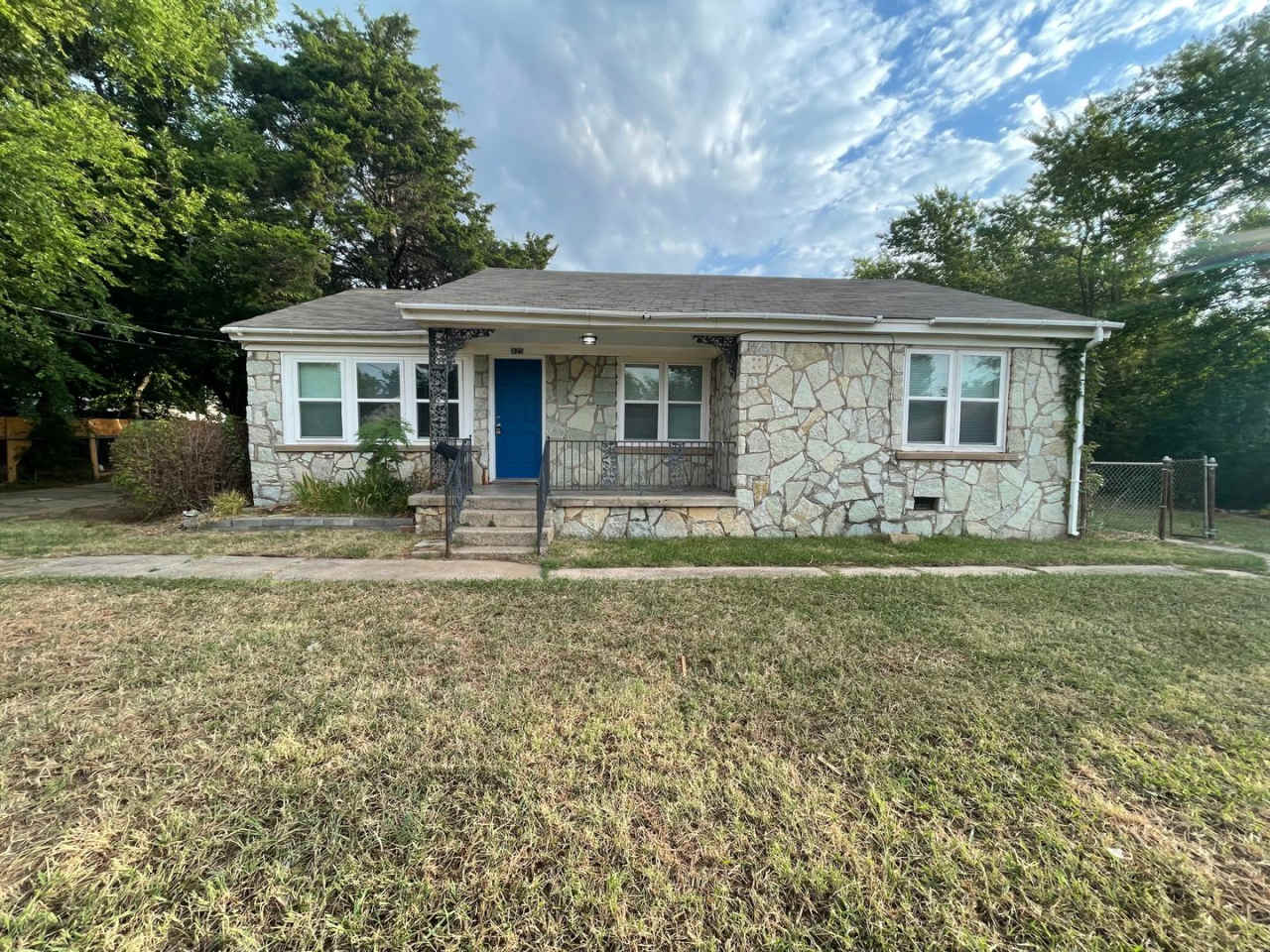 3 Bed 1.5 Bath with Converted Garage