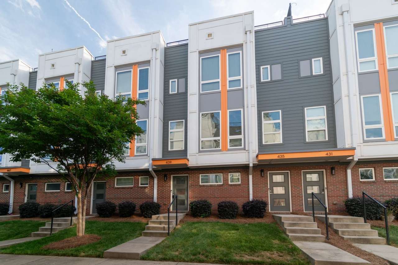Beautiful Modern Townhome in South End Available 5/1!