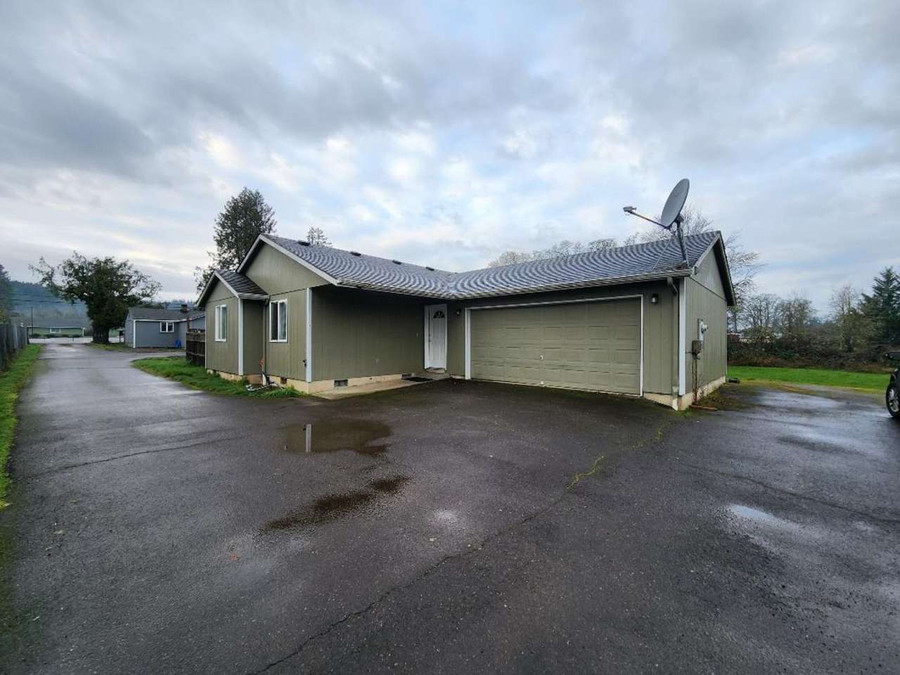 3 Bdrm/2 Bath Single Level