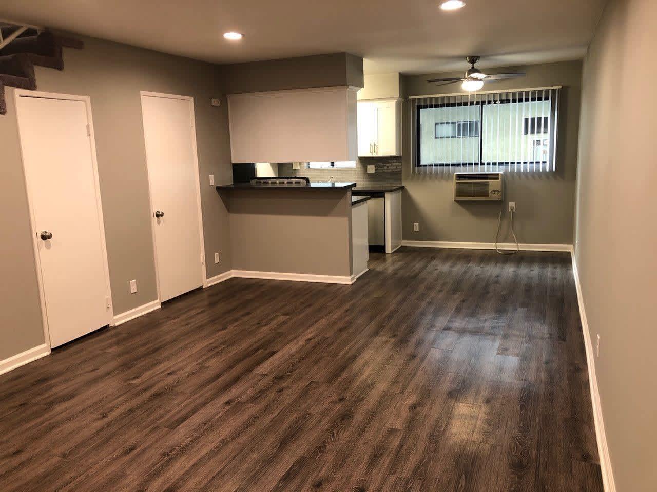 Las Casitas Apartments