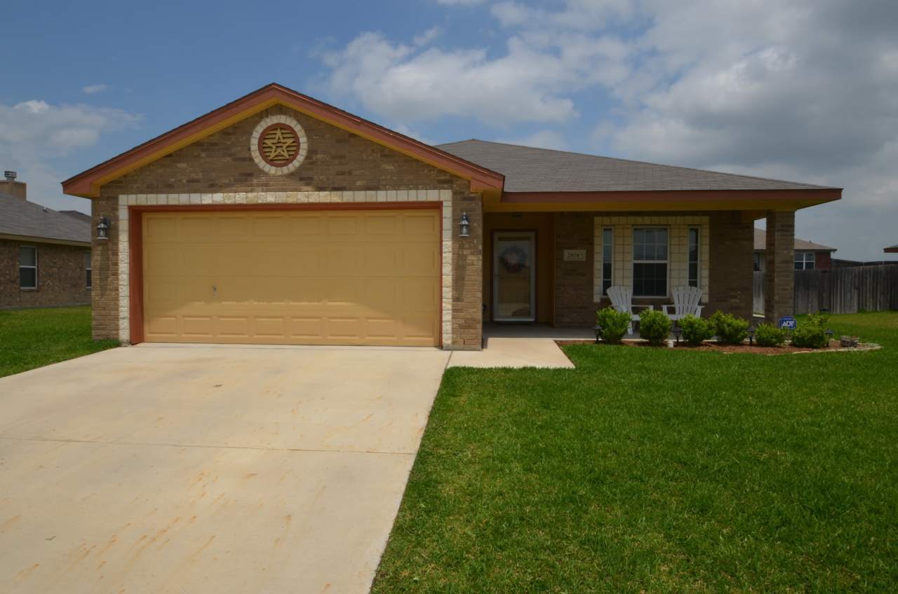 Gorgeous 3 bedroom 2 bath home in desired location!!