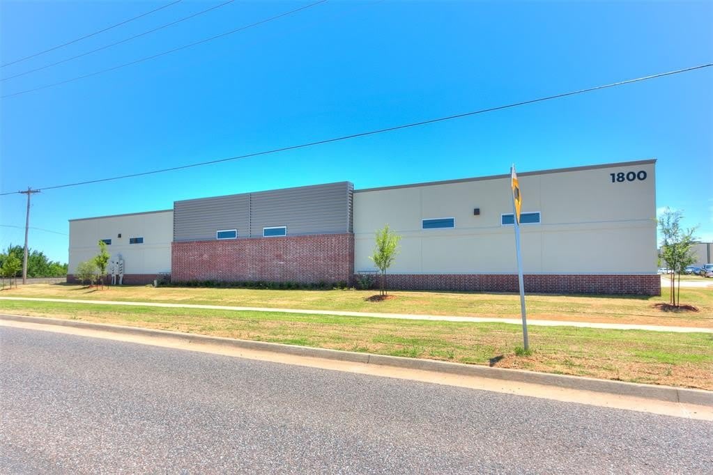 1800 W Tecumseh Road