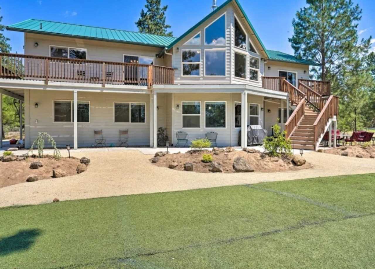 Beautiful home, 4 Bed, 3 Bath Home on 9.65 Acres