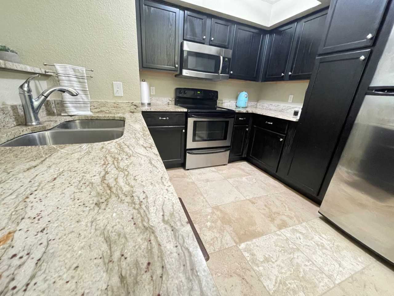 Barrington Park Condos!- Beautifully update 3/2 on Ground Floor!