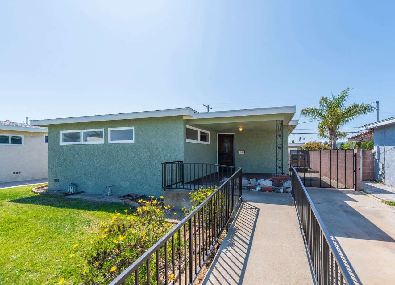 Gorgeously Renovated Harbor City 3-Bed Gem