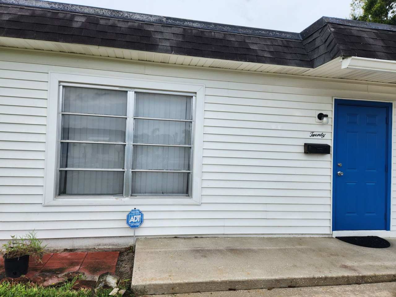 55+ Community Cozy Condo 2BR 2BA